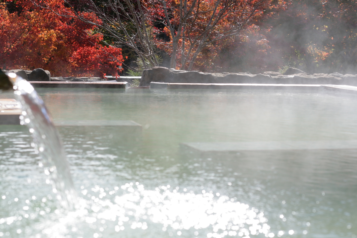 秋の露天風呂