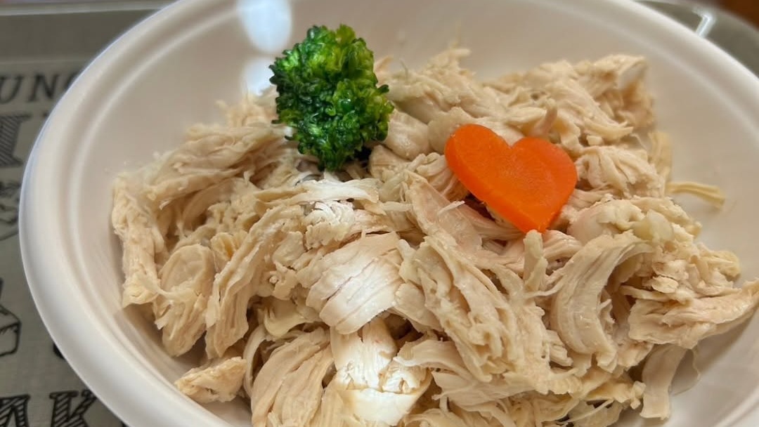 *手作りわんこご飯♪無添加のお肉を使っているので安心安全です（サイズに応じて別途300円〜900円