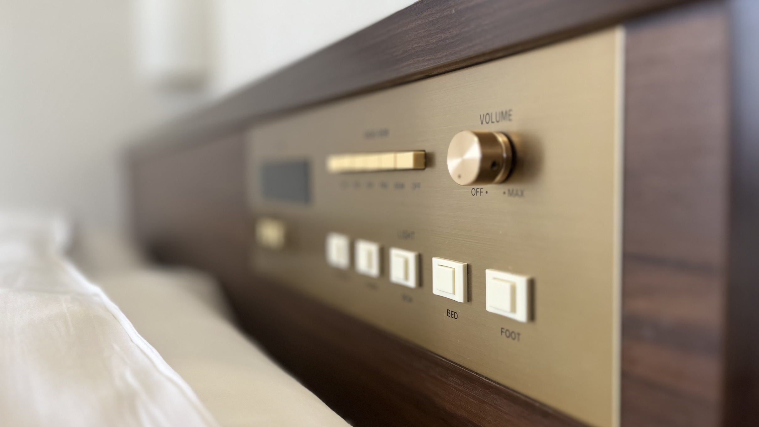 枕元_照明・ラジオ操作パネル