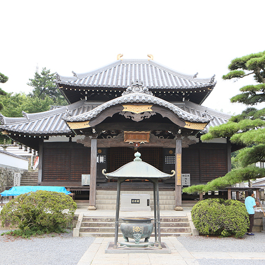 四国八十八箇所 第七十八番札所 郷照寺（徒歩約20分）