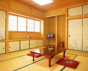 Minshuku Katanashi Stop at Minshuku Katanashi to discover the wonders of Tateyama. Featuring a satisfying list of amenities, guests will find their stay at the property a comfortable one. Take advantage of the property