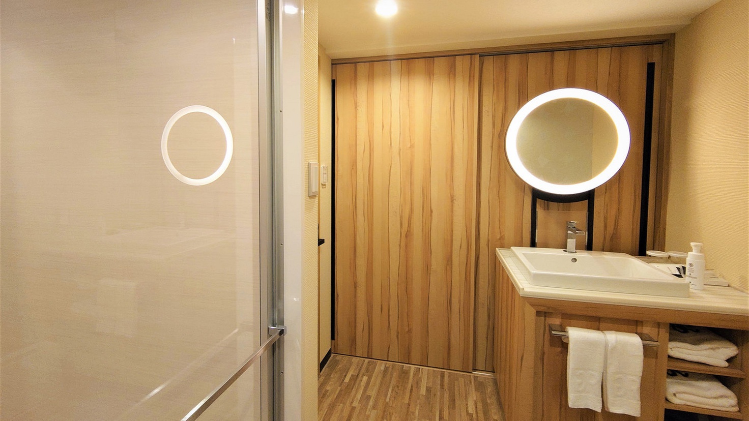 バスルーム： 清采館プレミアムツイン