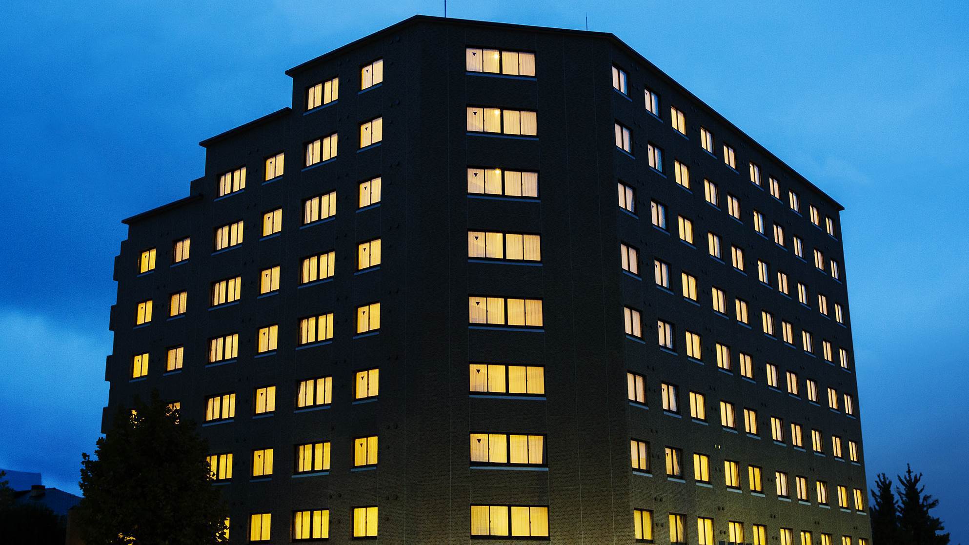 外観地下鉄・九条駅2番出口すぐ