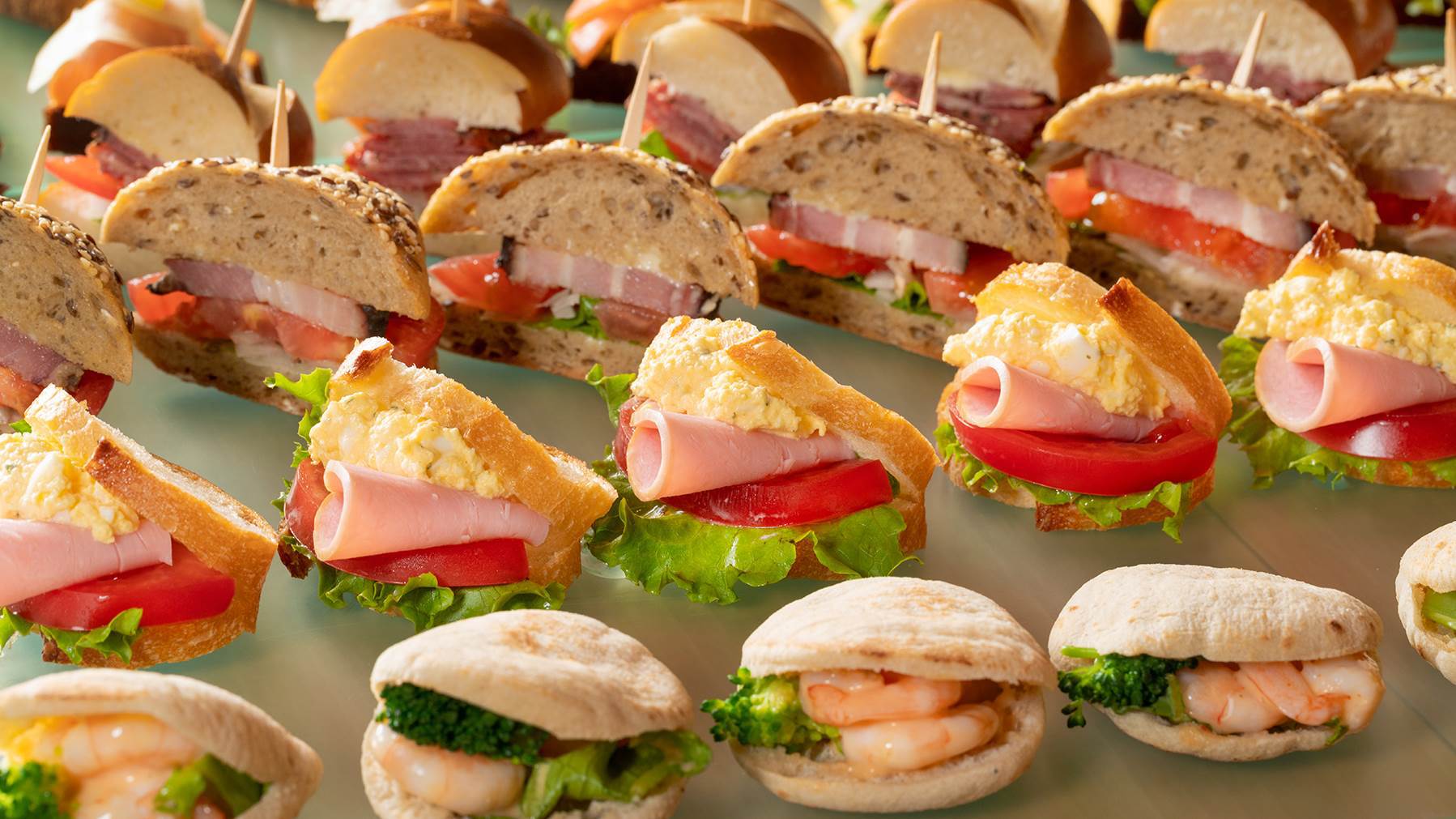 SAKURA TERRACEの朝食♪手づくりのひとくちサンドイッチはいかがですか