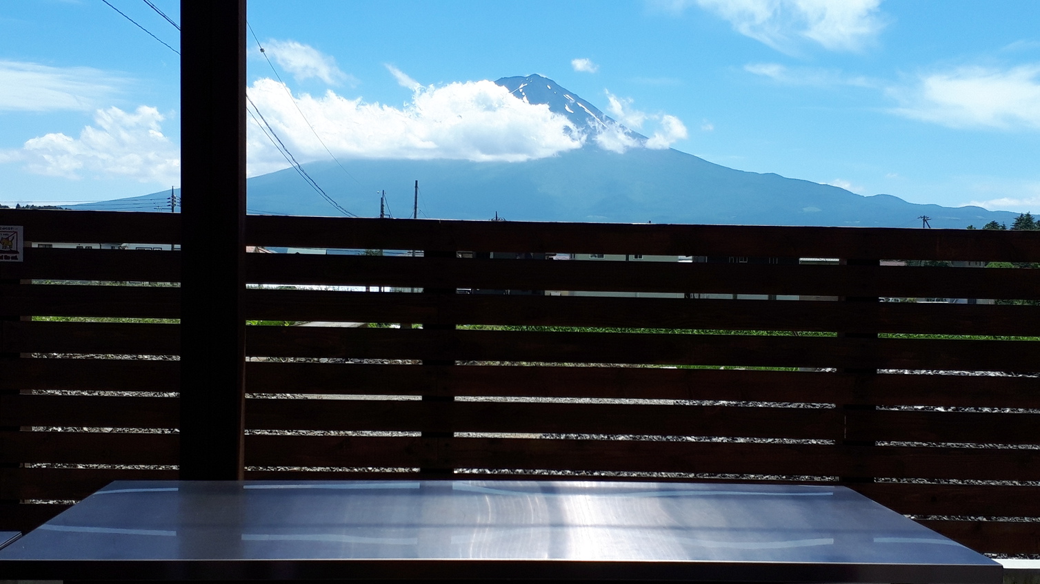  ・【一棟貸切ヴィリジアン】BBQテラスから望む富士山！