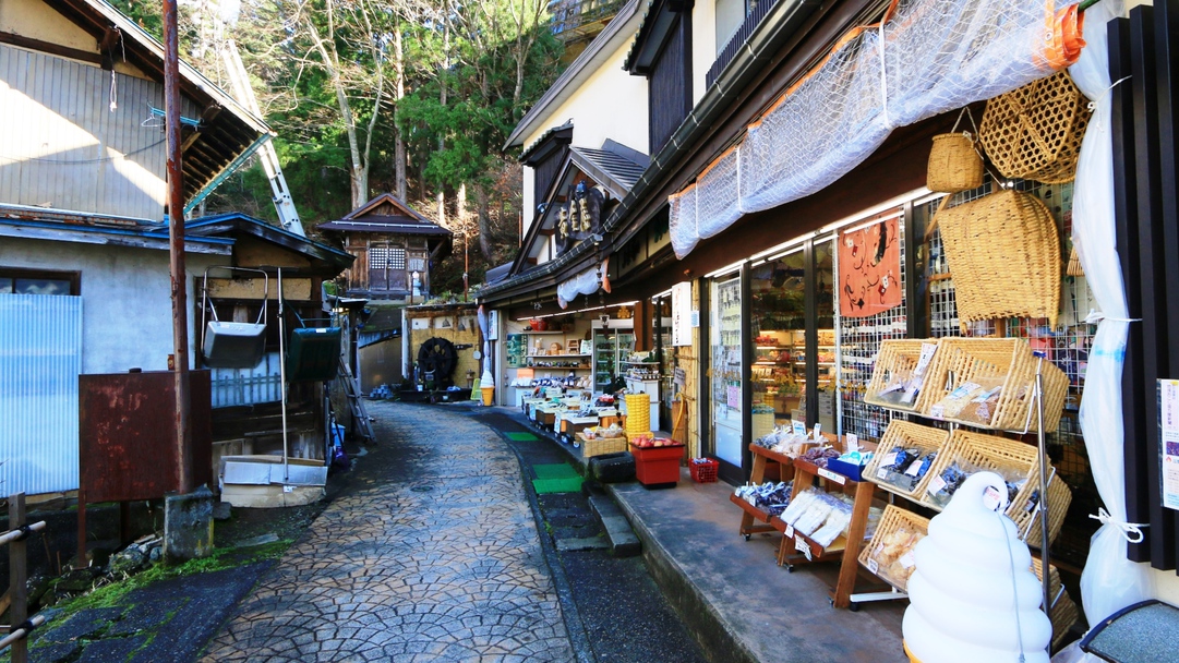 野沢の温泉街