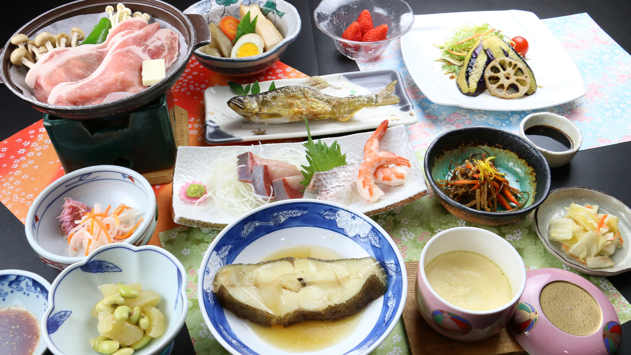 #【満腹】川魚の塩焼き、お刺身、煮魚と陶板焼きまで付いた満足お魚プラン