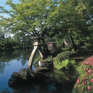 【兼六園】当館から車で約70分。