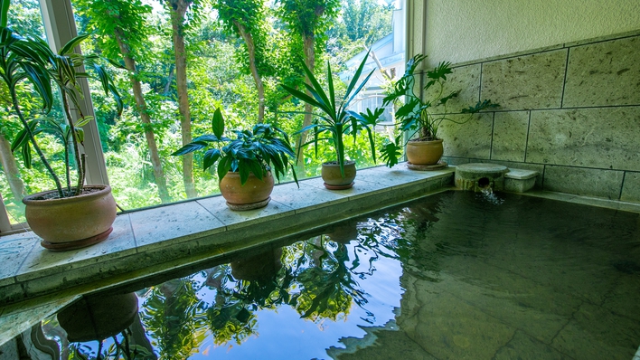 *【温泉・貸切風呂】お湯は伊豆高原温泉。天然温泉100％です。