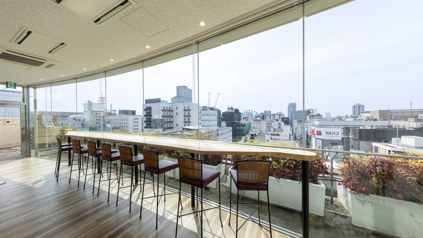 最上階には大浴場&名古屋の街を眺望できる展望ラウンジ！