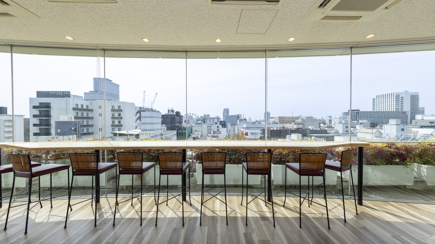 最上階には大浴場&名古屋の街を眺望できる展望ラウンジ！