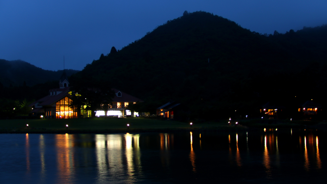 ようこそ鴨川の郷へやしろの少し山奥にひっそりとたたずんでいます