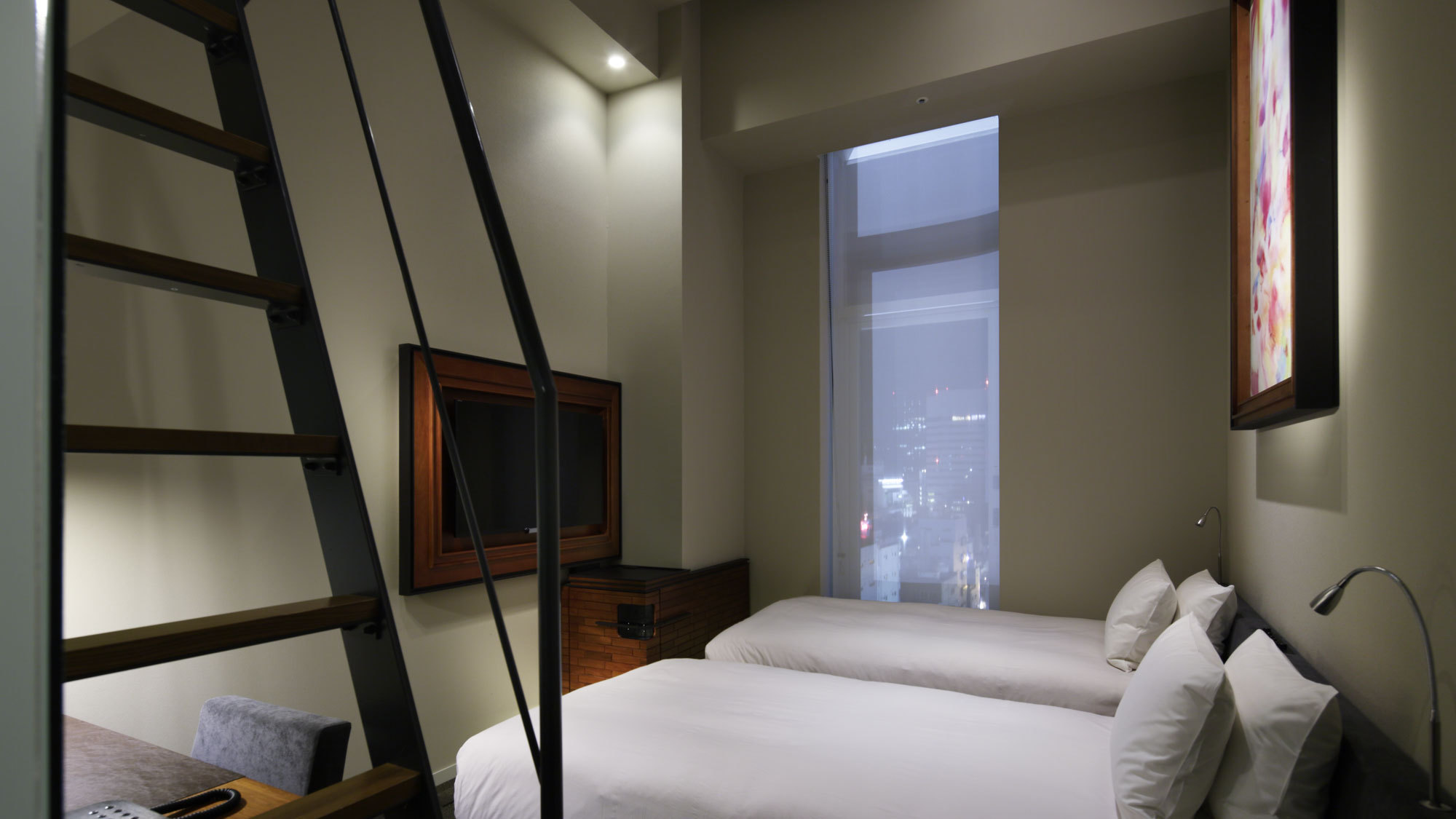 ロフトスタンダードツイン（12F スカイ）