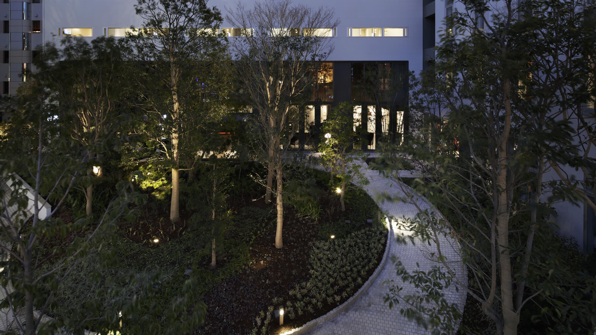 エントランスアプローチ