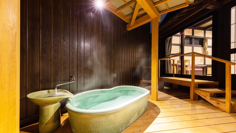 *【特別室（牡丹）】お部屋の露天風呂で湯ったり、のんびり。