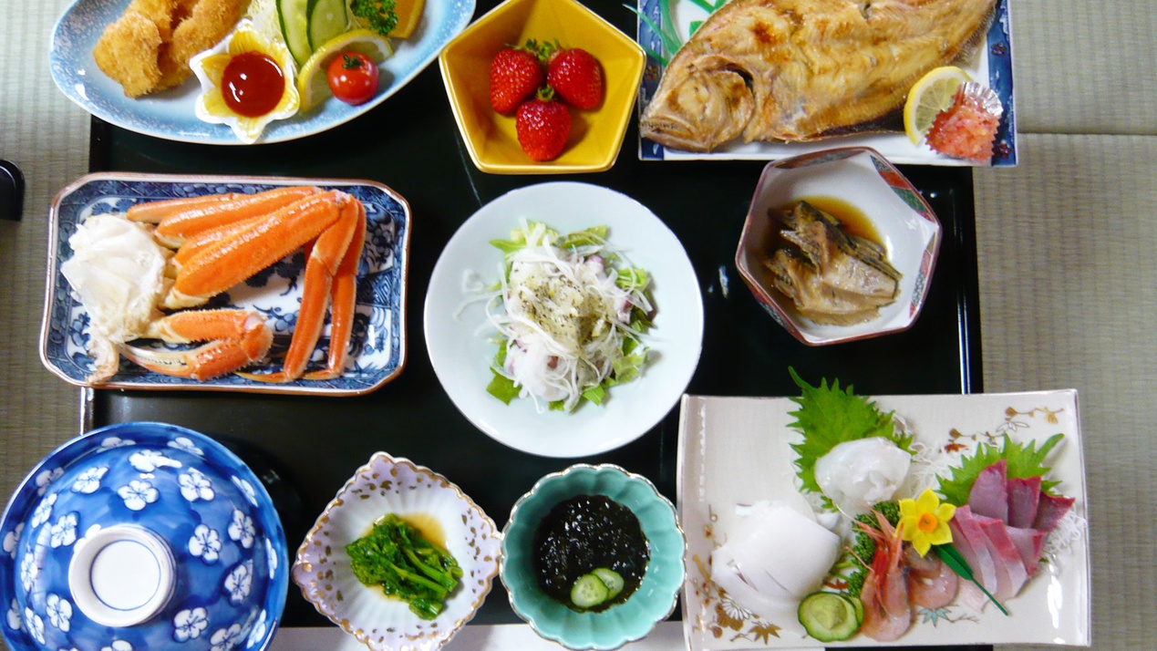 *夕食一例/魚介類中心の日替わり『舟盛り宴席』をご用意します。