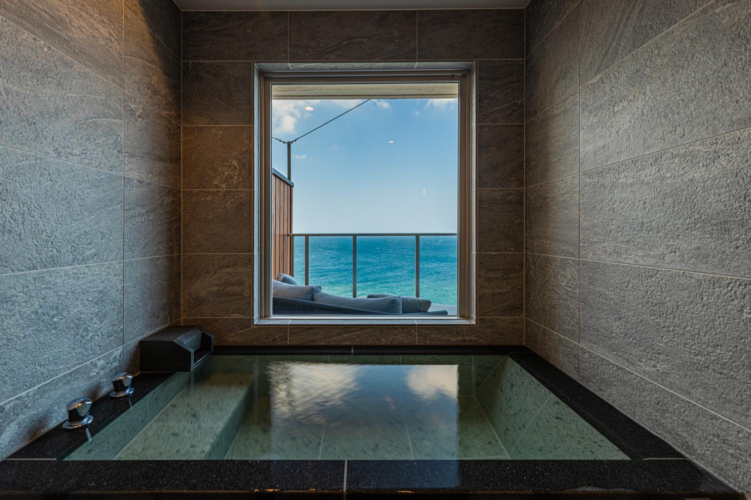 海側和洋室「瑠璃-401」（禁煙）【R7年7月】