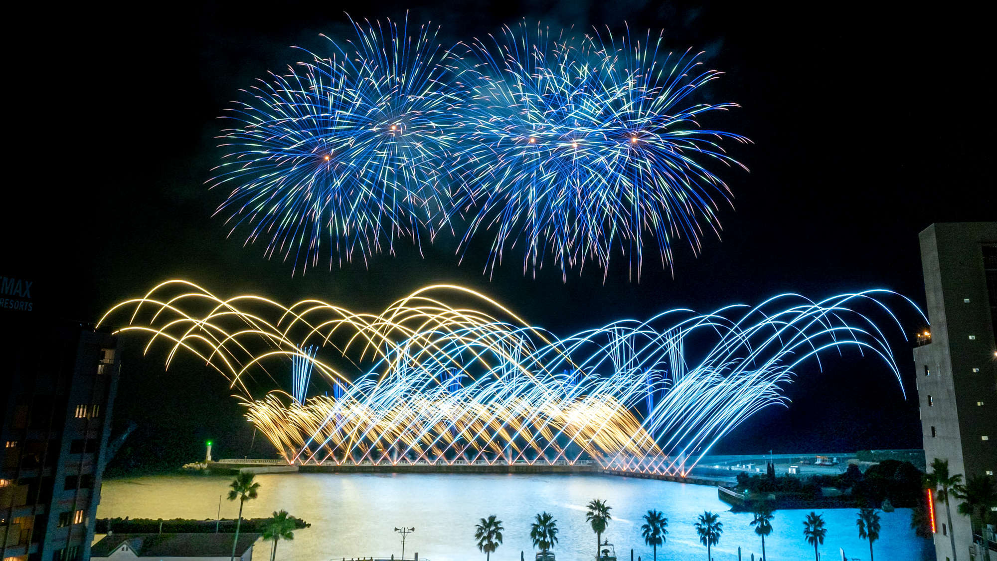 熱海海上花火大会（お部屋からの鑑賞）