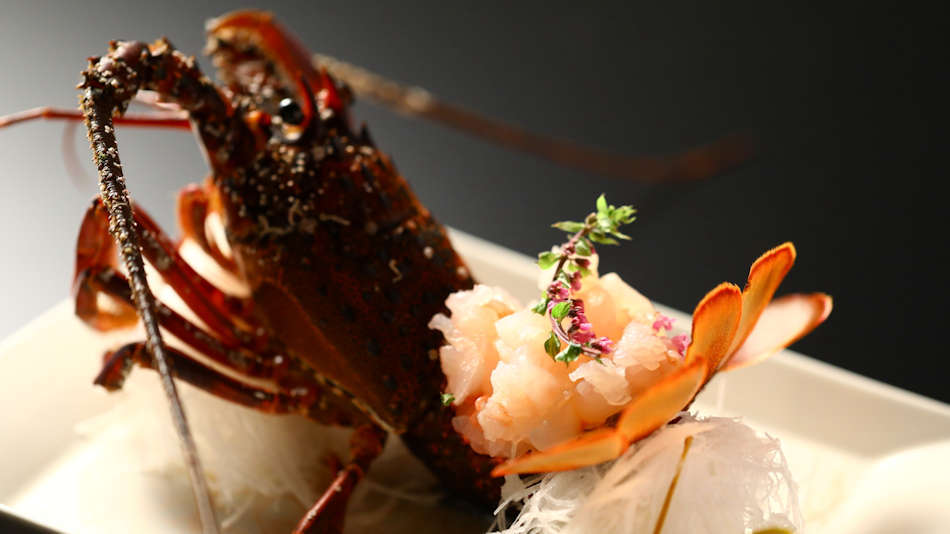 お口の中で広がる甘さ！伊勢海老のお造り