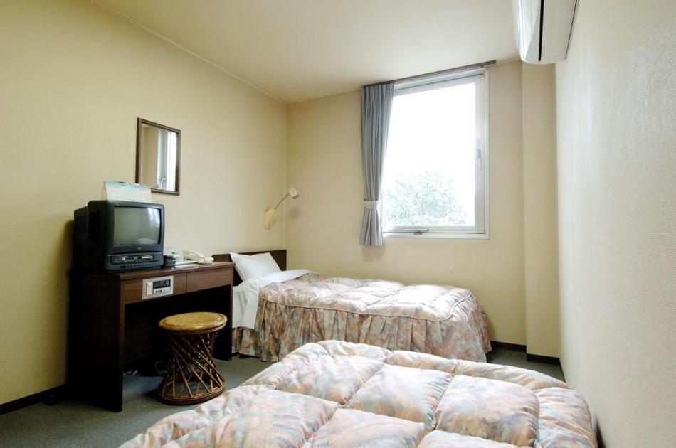 Business Hotel Okadaya Tahara The 2-star Business Hotel Okadaya Taharaten offers comfort and convenience whether youre on business or holiday in Aichi. The property offers a high standard of service and amenities to suit the indi