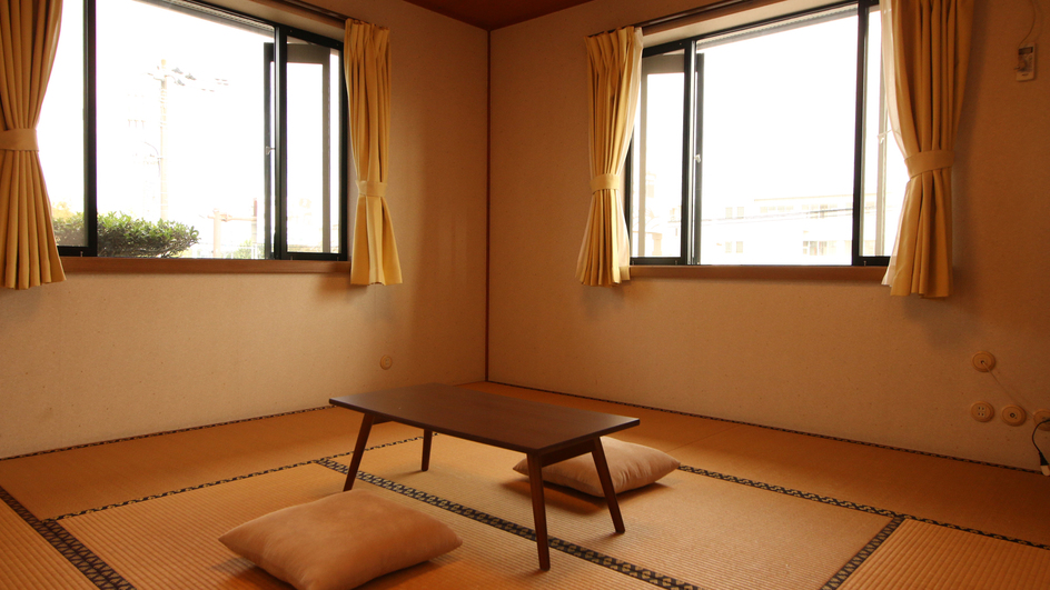#【民宿和室8畳】余計なものが一切ないシンプルなお部屋です
