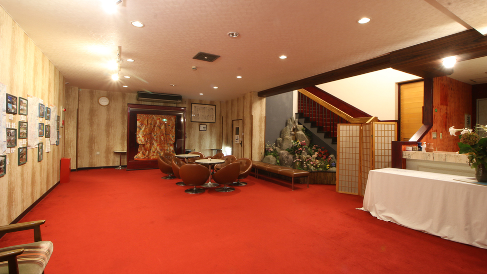 ＃旅館棟のロビーの様子。茨城の観光スポットの紹介を展示しています