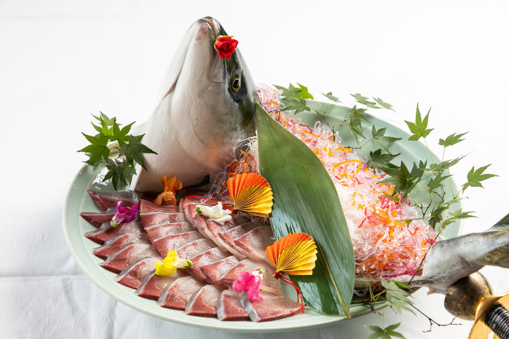 鰤の姿造り