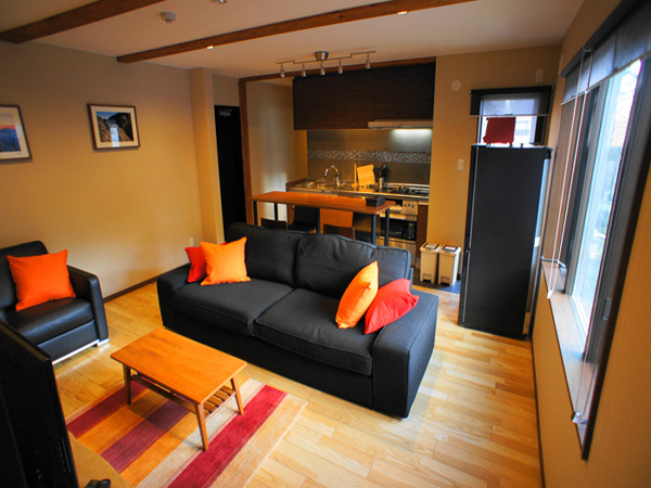 １&２ベッドルームのリビング