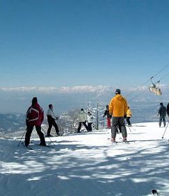 東館山山頂の人々