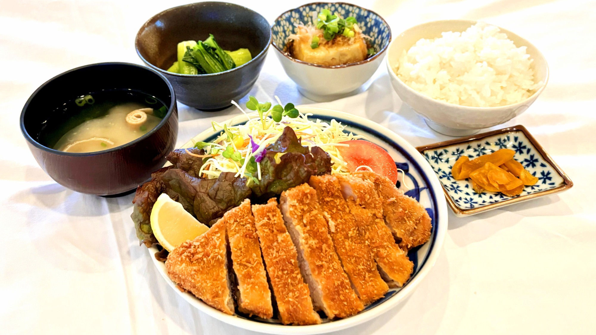 ・ガッツリ とんかつ定食