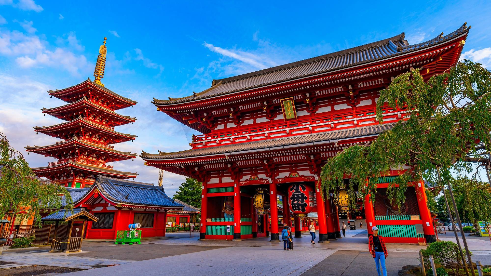周辺観光｜浅草寺（公共交通機関で約26分）