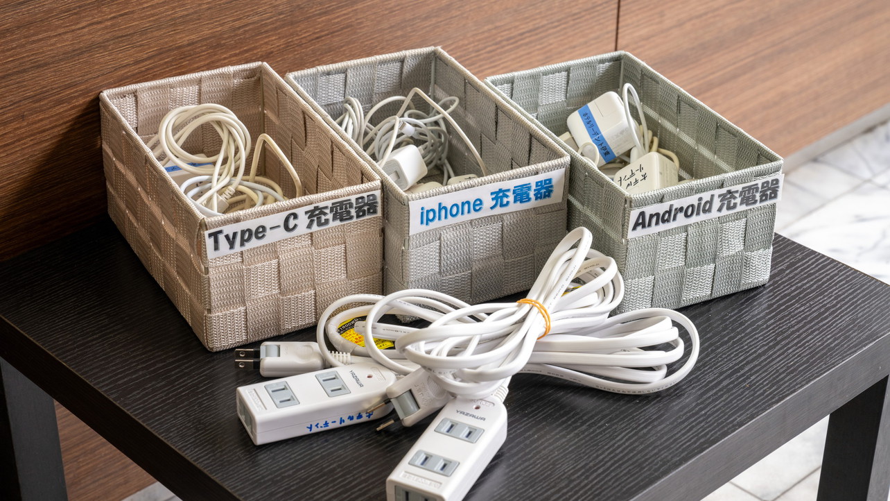 各種充電器も揃えております。お忘れの際はどうぞご利用ください。