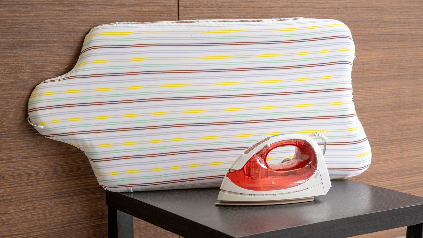 貸出備品：アイロン1Fフロントにてお声がけください。