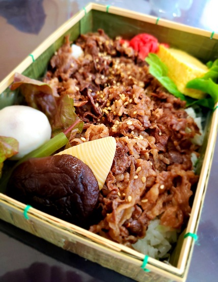 熊タカ丼弁当