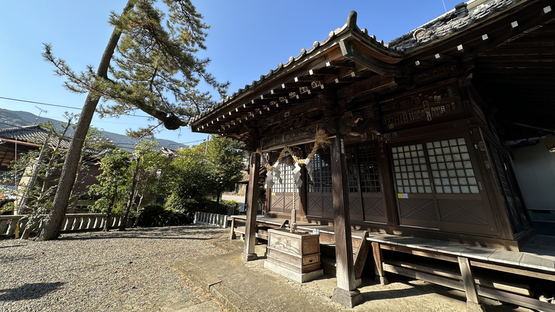 湯前神社