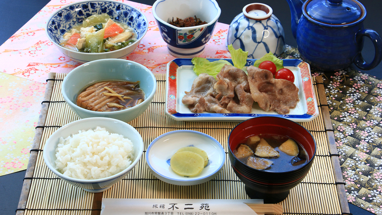 お食事一例＿北海道の食材満載の女将手作り料理！日替わりの家庭的メニューが胃袋を掴みます♪