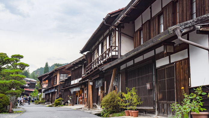 **妻籠宿/木曽路の代表的な宿場町！石畳や千本格子が美しい建物など、江戸時代の宿場町の面影が残ります