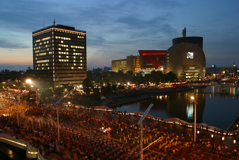 わっしょい百万夏まつりは8月第１土曜日を挟む3日間打ち上げ花火は10，000発