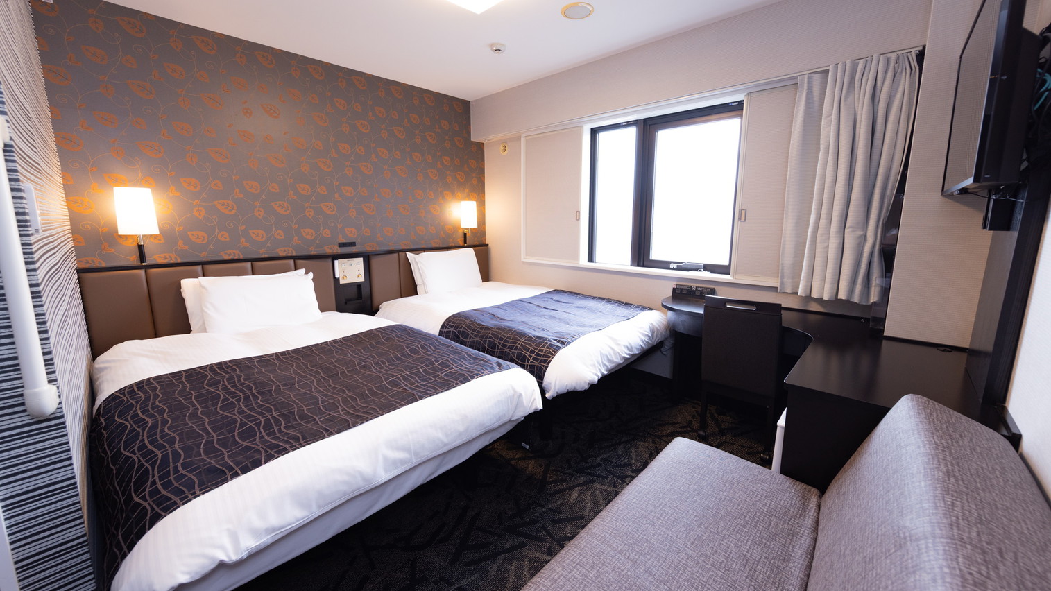 客室例:デラックスツインルーム（2名利用時）