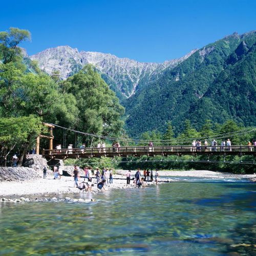 上高地のシンボル『河童橋』（夏）