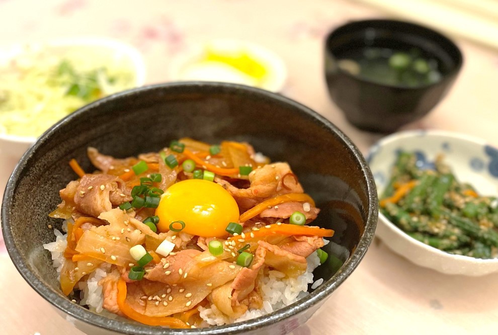豚キムチ丼