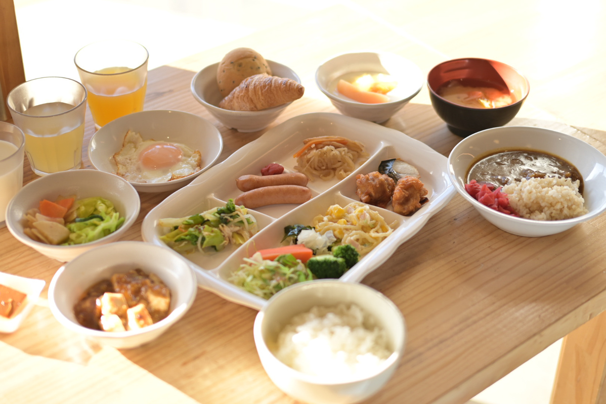 朝食バイキング