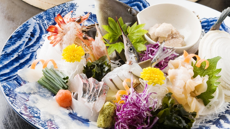 *【夕食一例/お造り】瀬戸内の新鮮な魚を味わいください！