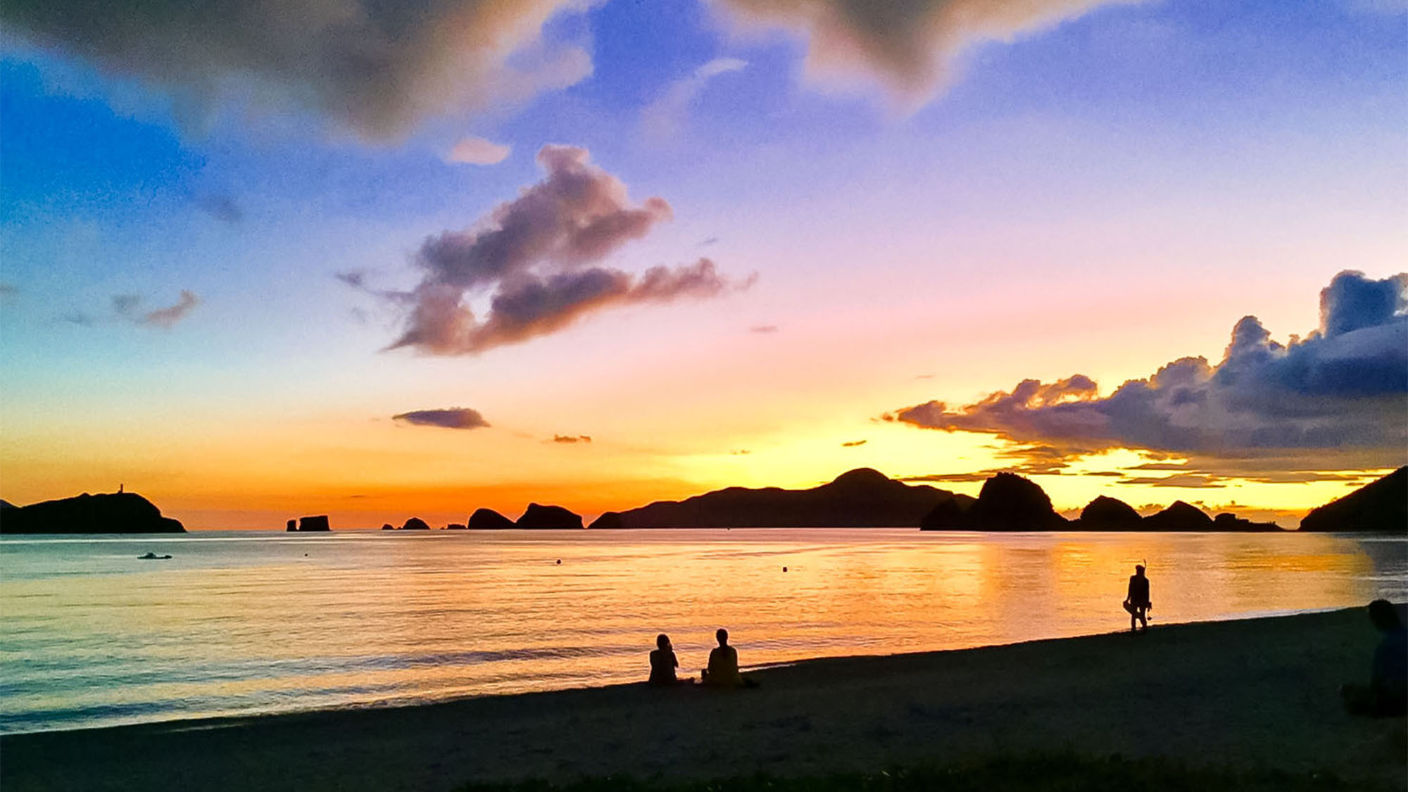 ・ゆったり流れる時間の中で沈みゆく夕日を眺める贅沢