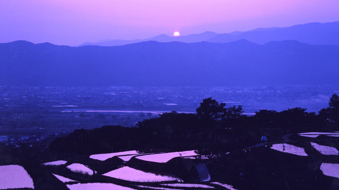 棚田の夜明け