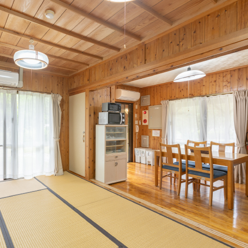 Oku Yanbaru no Sato Stop at Oku Yanbaru no Sato to discover the wonders of Okinawa Main island. The property offers guests a range of services and amenities designed to provide comfort and convenience. To be found at the