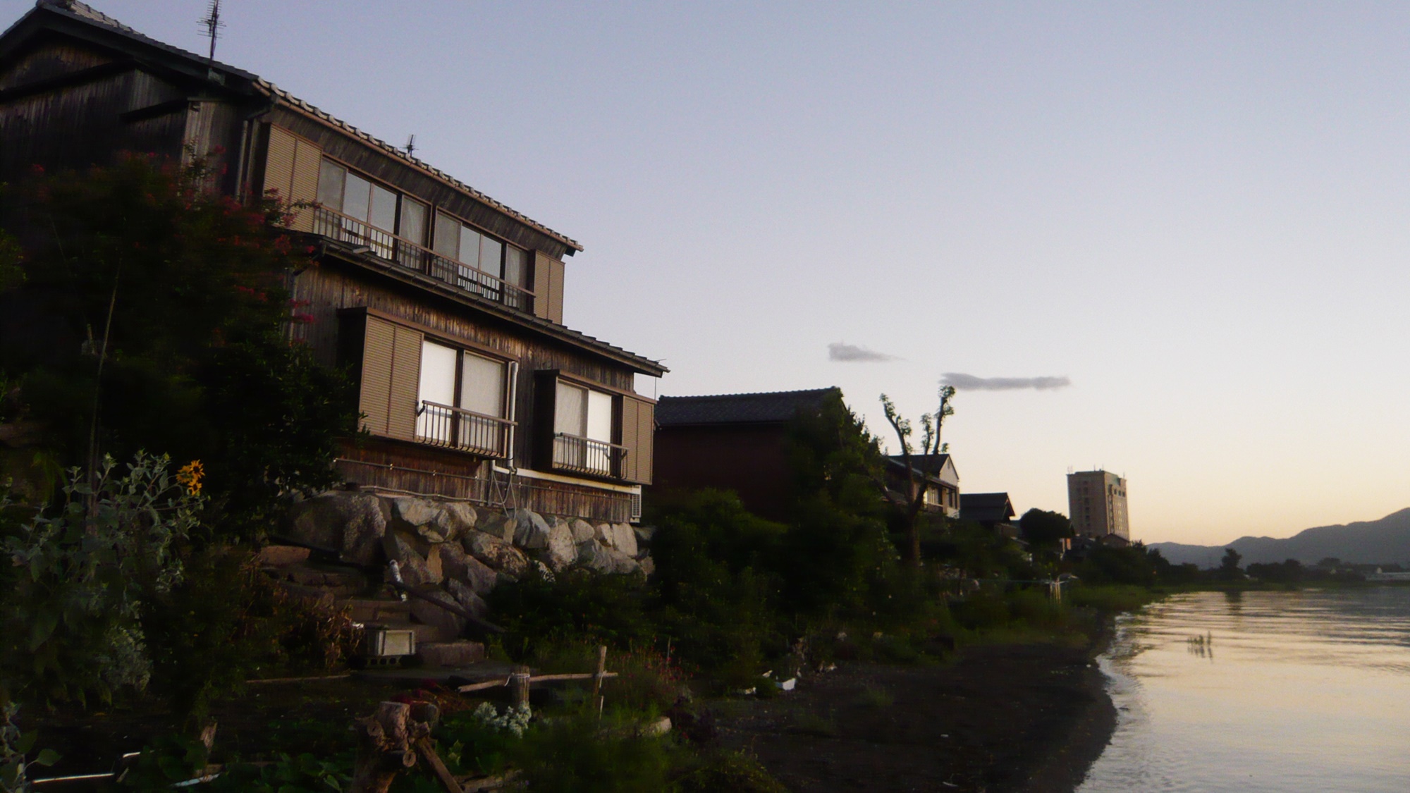*【外観】当館からは、琵琶湖を一望できます。