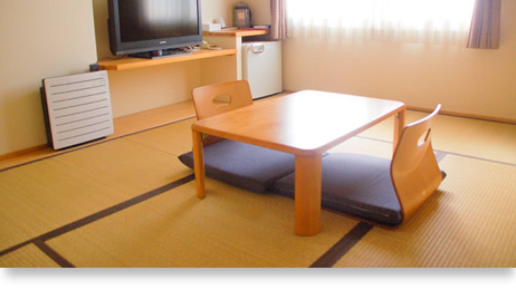 ・【和室6畳一例】3名までお泊まり頂けます