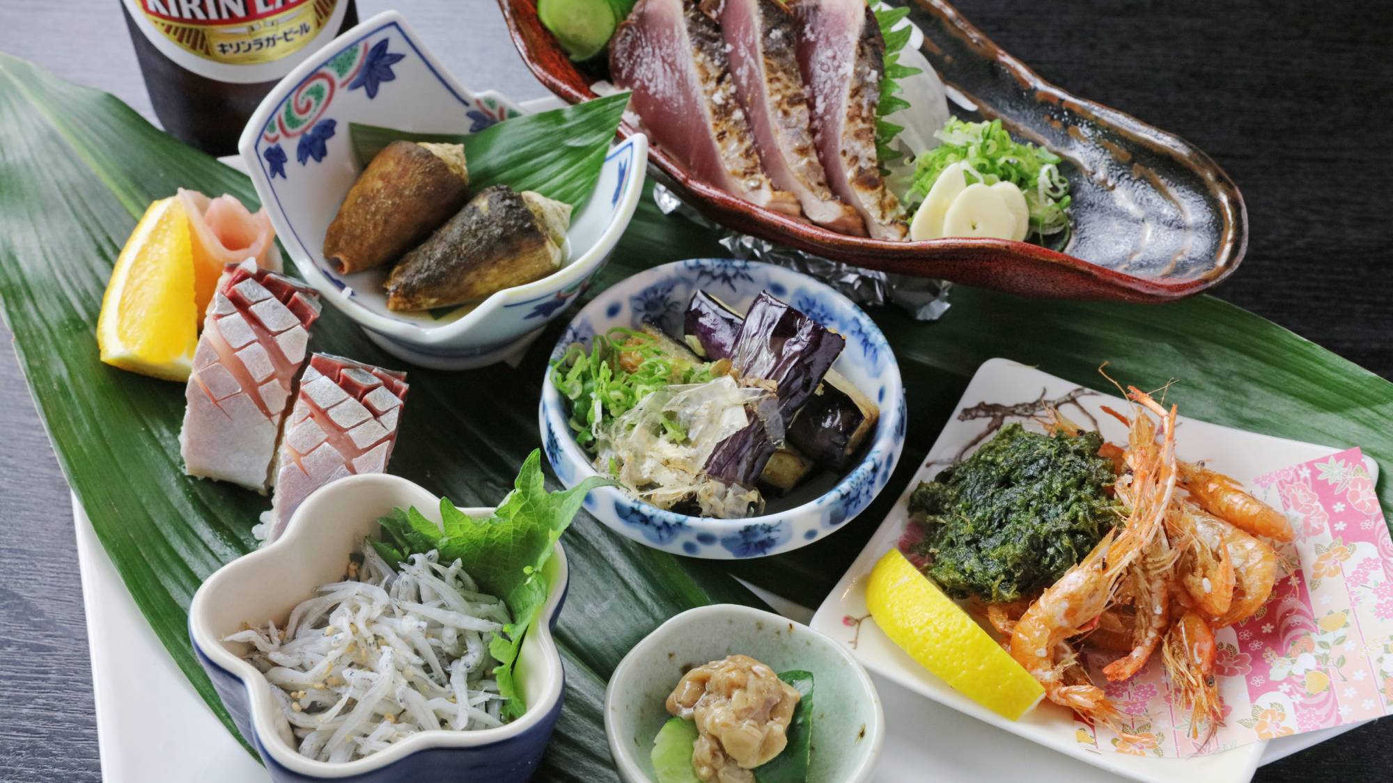 ・【土佐の晩酌セット一例】高知の夜はやはりお酒が似合う♪土佐の味覚とともにお楽しみください