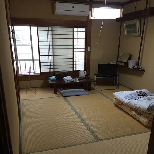 Yamashiroya Ryokan <Yamagata> Stop at Yamashiroya Ryokan <Yamagata> to discover the wonders of Yamagata. The property offers a wide range of amenities and perks to ensure you have a great time. Room service are just some of the fa